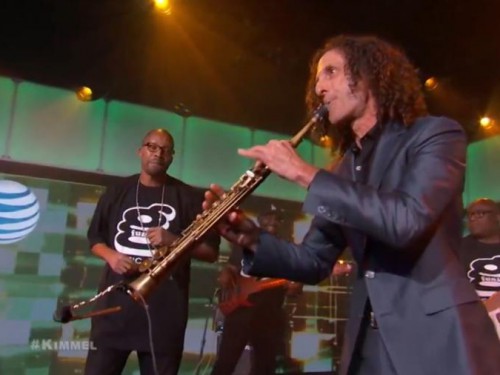 Kenny et Warren G jouent « Regulate » chez Jimmy Kimmel