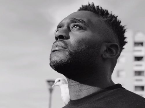 Mac Tyer rappe le temps fauché