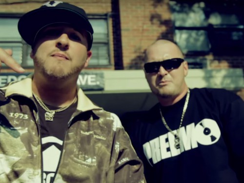 First Division sort le clip de « Pure »