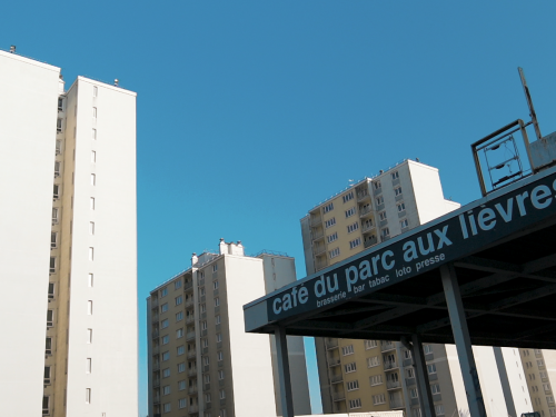 Le bâtiment 7, personnage à part entière