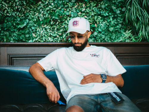 Niro, coup d&rsquo;œil dans le rétro